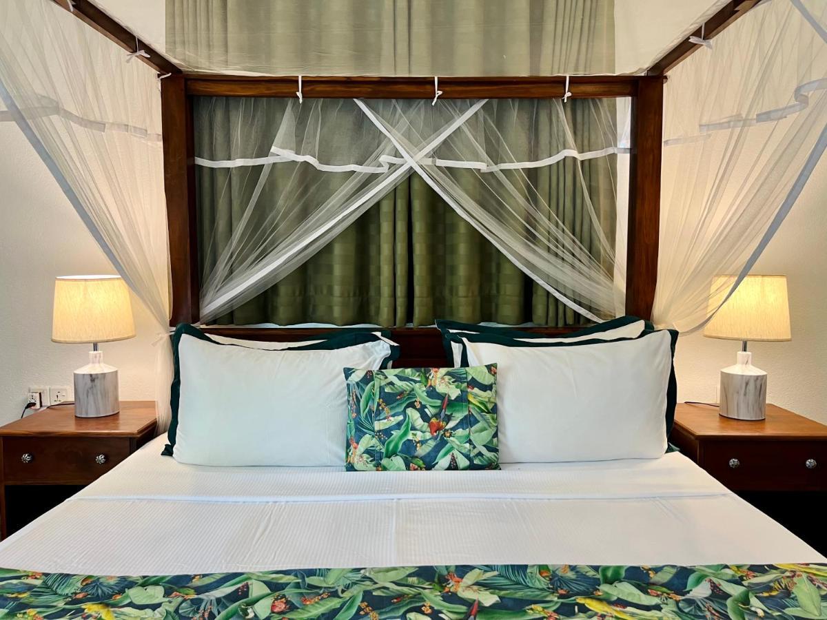 Green Escape أونا واتونا المظهر الخارجي الصورة